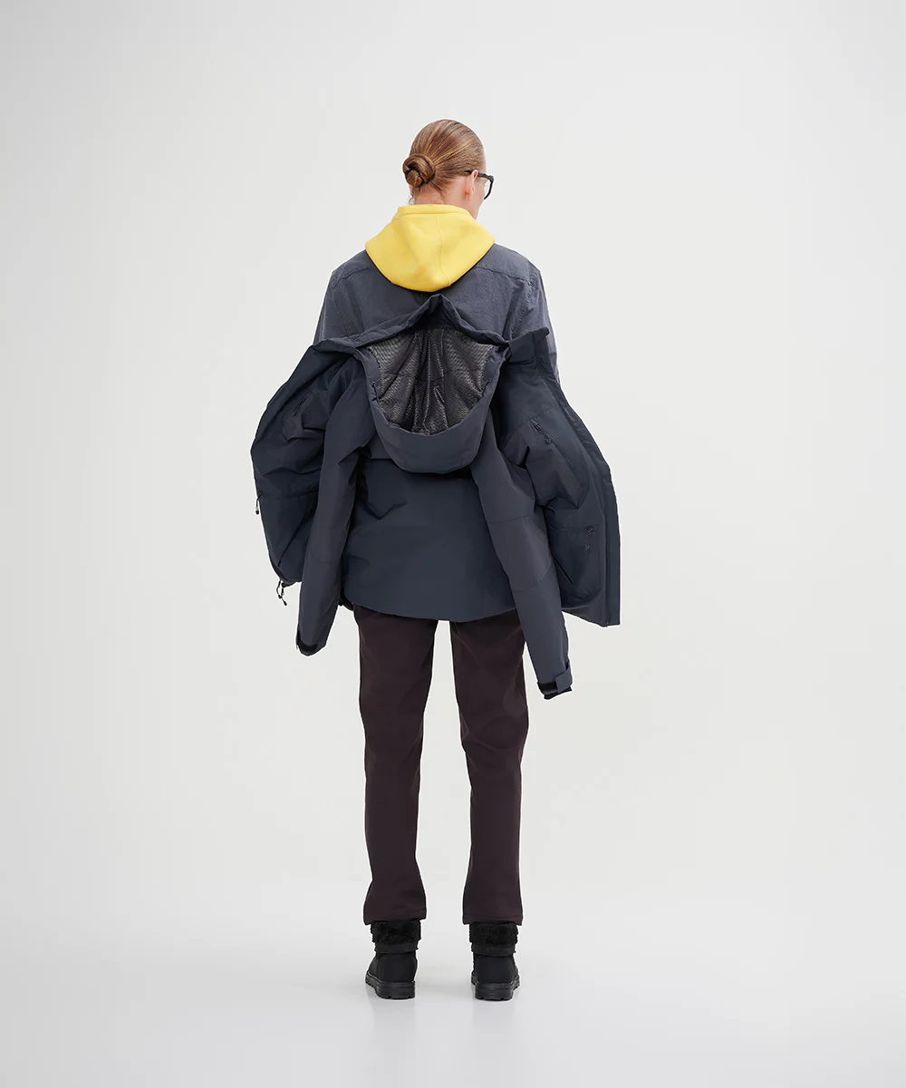 Men's Down Jacket With Internal Shoulder Strap - Image 8
