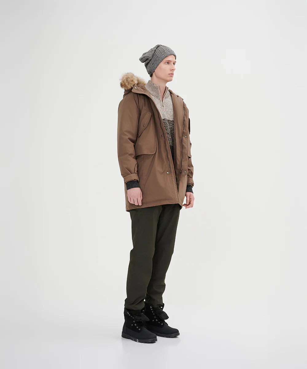Men's Down Jacket Topped With A Luxurious Fur-Lined Hood - Image 5