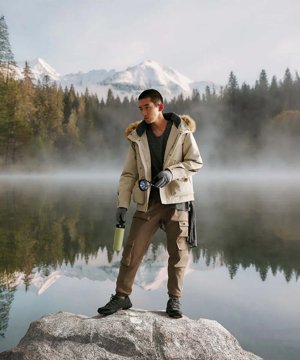 Men's Down Jacket Topped With A Luxurious Fur-Lined Hood