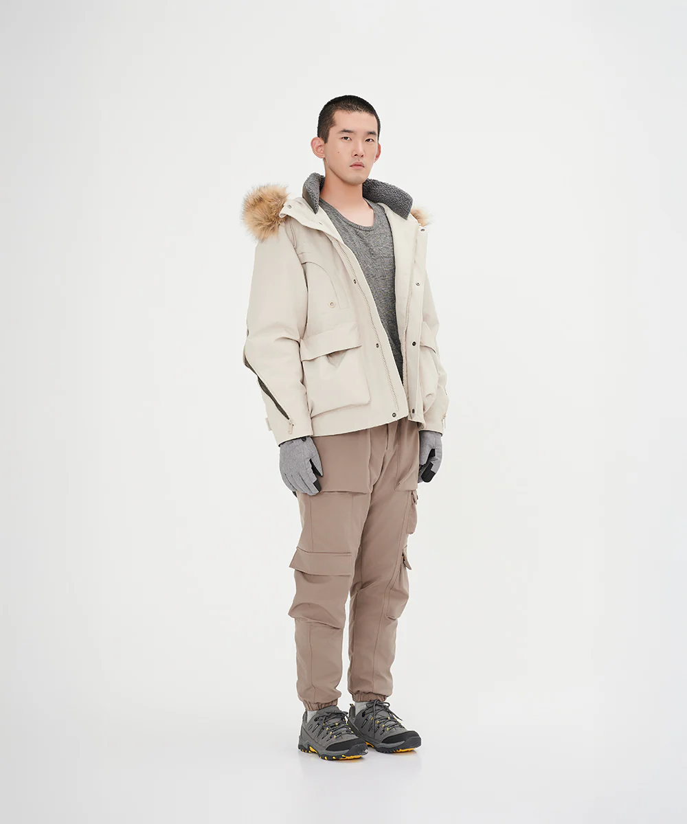 Men's Down Jacket Topped With A Luxurious Fur-Lined Hood - Image 5