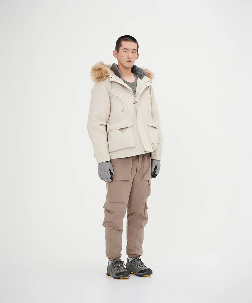 Men's Down Jacket Topped With A Luxurious Fur-Lined Hood - Image 9