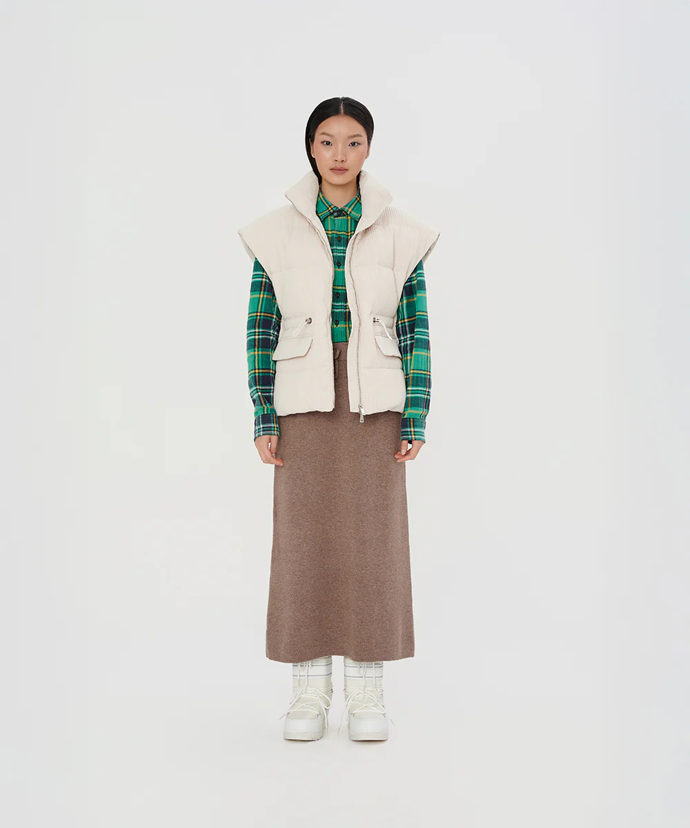 Quilted Pleat Vest - DJW 25013 - Image 2