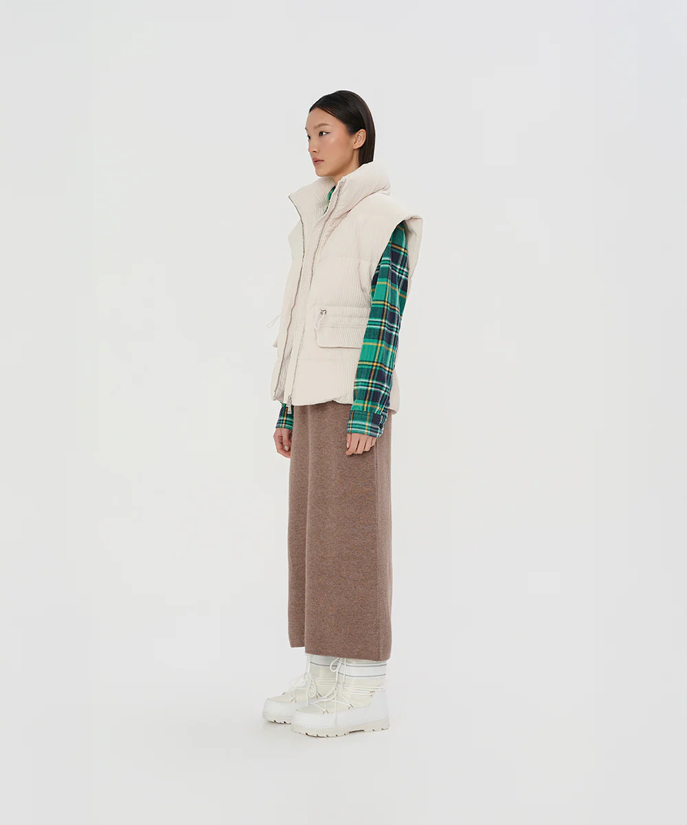 Quilted Pleat Vest - DJW 25013 - Image 3